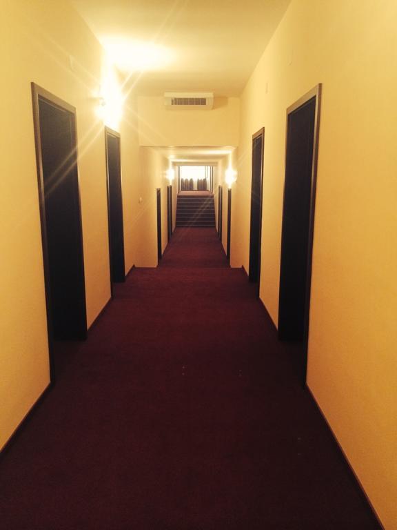 Hotel Fiama Otelu Rosu Extérieur photo