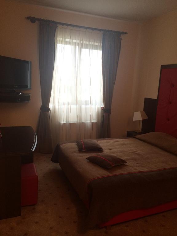 Hotel Fiama Otelu Rosu Chambre photo