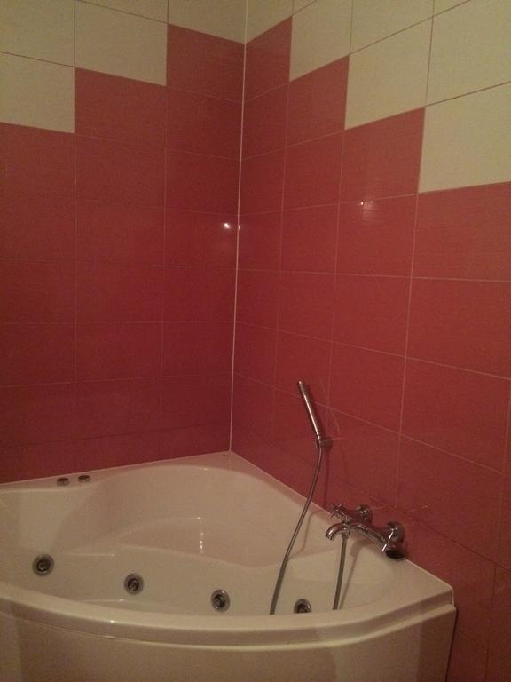 Hotel Fiama Otelu Rosu Chambre photo