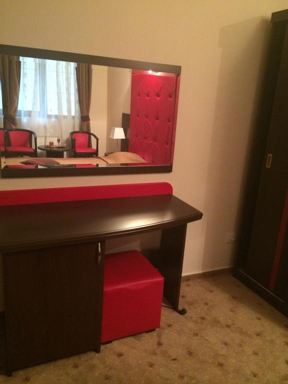 Hotel Fiama Otelu Rosu Chambre photo