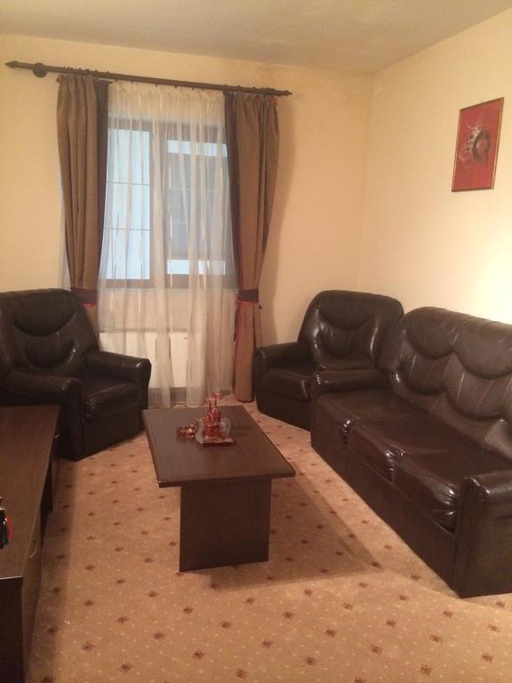 Hotel Fiama Otelu Rosu Chambre photo
